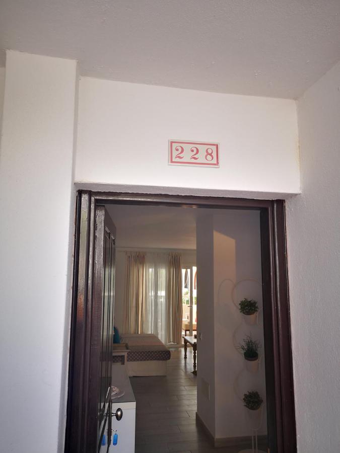 Comfortable Cleo Apartment With Large Terrace Costa Teguise Exterior photo